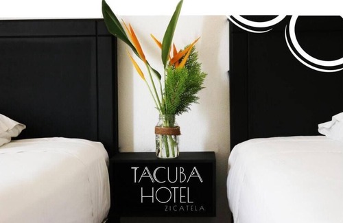 Brisas de Zicatela House | Room in Guest Room - Standard Queen Room two Beds