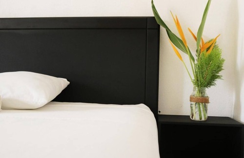 Brisas de Zicatela House | Room in Guest Room - Standard Queen Room two Beds