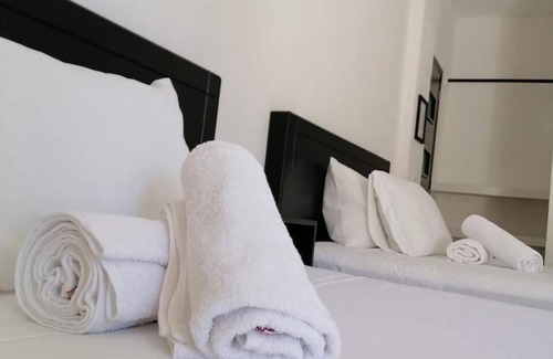 Brisas de Zicatela House | Room in Guest Room - Standard Queen Room two Beds