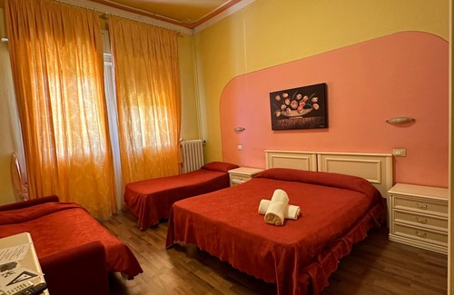 Viareggio House | Room in Guest Room - Fly in Viareggio Beach in Front of the Famous Promenade With Shops and Establishments