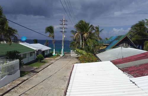 San Andres House | Room in Guest Room - Green Sea Villa Helen Inn - Kilometer 4 Circunvalar