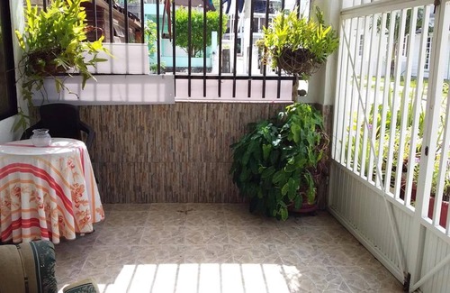 San Andres House | Room in Guest Room - Green Sea Villa Helen Inn - Kilometer 4 Circunvalar