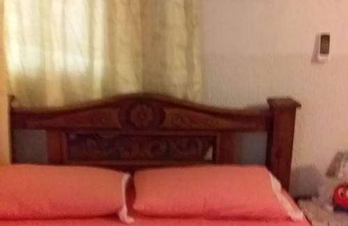 San Andres House | Room in Guest Room - Green Sea Villa Helen Inn, Kilometer 4 Circunvalar