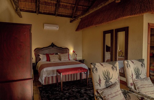 Mookgopong House | Room in Guest Room - Mmakuba Private Game Lodge, Superior Suite 5