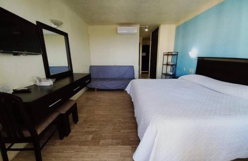 Zona Hotelera House | Room in Guest room - Studio 502 inside Cancun Resort