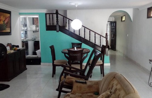 Barrio Alambique House | Room in House - Taminaka Hostel in Santa Marta - Family Room