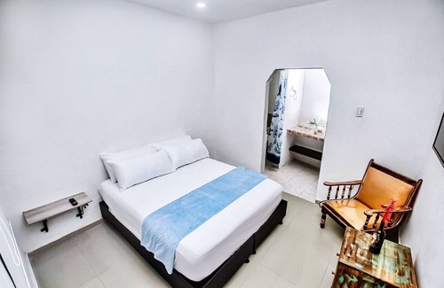 Torices Cabin | "room in Lodge - Cozy Tr-a3d Room Complete With Private Bathroom, Pool and Wifi"