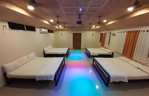 Anaimalai House | Room in Lodge - Royal Cottage, Anaimalai Room 6