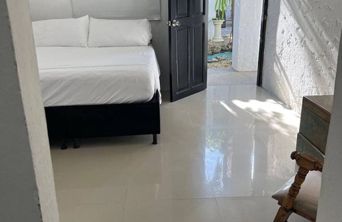 Torices House | "room in Lodge - Tr-v1d Hostel Room Near Castillo San Felipe With Pool and Wifi"