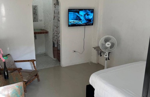 Torices House | "room in Lodge - Tr-v1d Hostel Room Near Castillo San Felipe With Pool and Wifi"