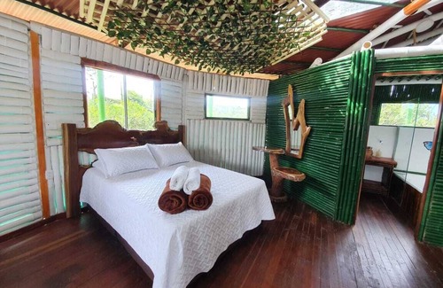 Pereira Hotel | Room in Lodge - Tree House Finca La Floresta Verde