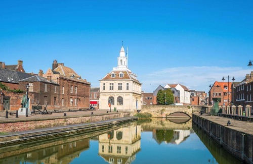 King's Lynn House | Room-kings Lynn Double Bedroom 1 New Ren