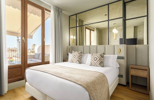 Granada City Center Hotel | Room Mate Leo, Granada