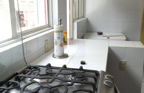 Gustavo A. Madero Bed & Breakfast | Room near CdMx Airport, customs, UNAM Aragon dental clinic