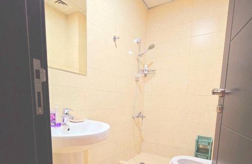 Jumeira 1 Apartment | Room near to Lamer Beach Jumeirah one walk distance oima leasing property