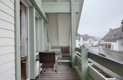 Uehlingen-Birkendorf Apartment | Room 'Nr 3' with Balcony and Wi-Fi