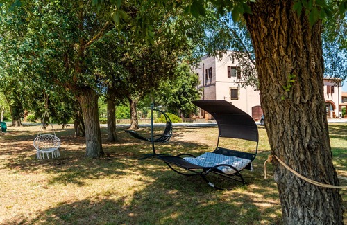 Gavorrano Apartment | Room 'Oliva' with Shared Garden and Wi-Fi
