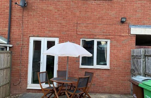 Newark upon Trent House | ROOM ONLY- option of the entire house if available - private property in quiet estate