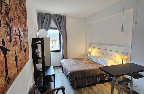 Potenza House | Room & Parking