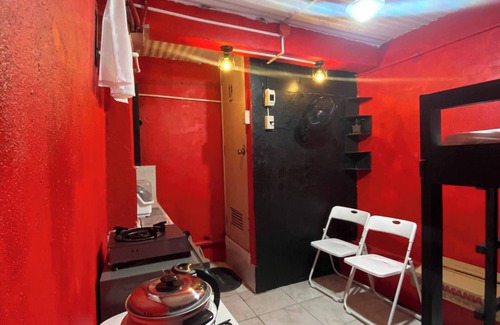 Baguio House | Room-red Room Budget Trancoville Wifi