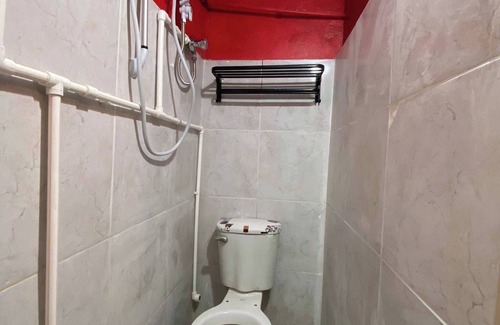 Baguio House | Room-red Room Budget Trancoville Wifi