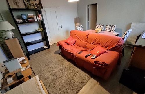 Bascule - Oratoire Apartment | Room with marital bed, all conveniences near the building in the center of town