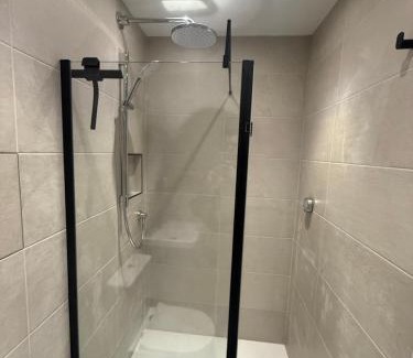 Pocklington House | Room with private bathroom in Pocklington