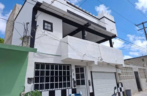 Colonia Maravilla Apartment | Room with private bathroom included.