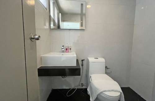 Don Muang Hotel | RoomQuest IT Square Don Mueang Airport