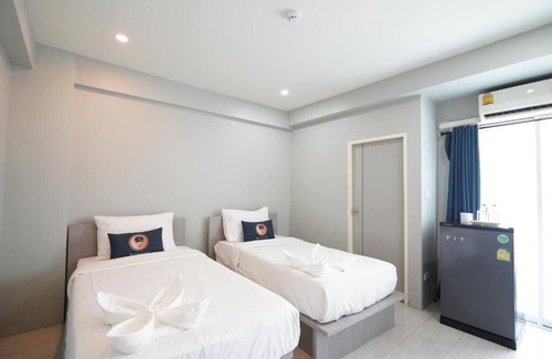 Don Muang Hotel | RoomQuest IT Square Don Mueang Airport