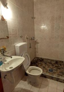 Burtaisi House | Rooms and Apartments Milica