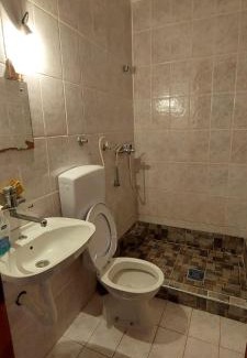 Burtaisi House | Rooms and Apartments Milica