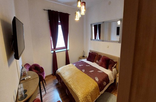 Cres House | Rooms Argo