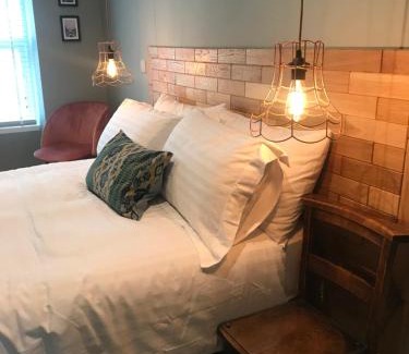 Rhyd-y-clafdy Apartment | Rooms at Martha Jones