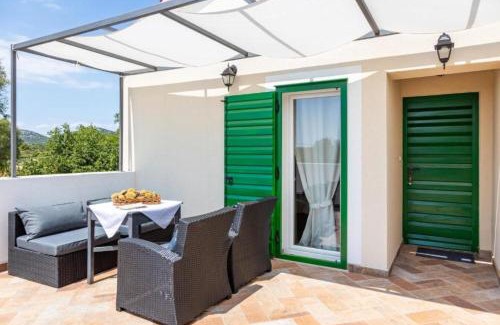 Pirovac House | Rooms B&B Linda