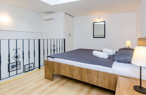 Gruz House | Rooms Baza
