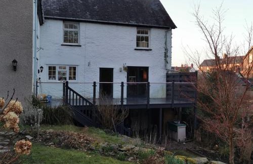 Cynwyd Bed & Breakfast | Rooms by the River at Glan Aber