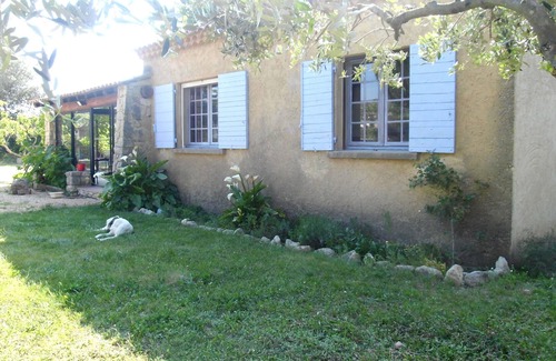 Saze Hotel | Rooms for rent in the peace of the countryside, near Avignon.