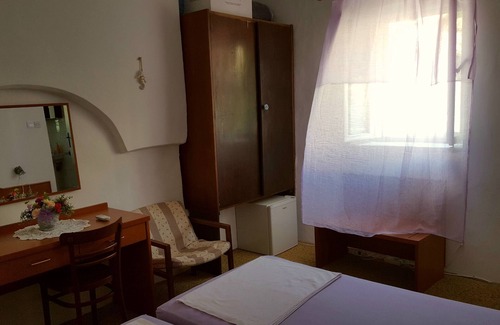 Lopud Island House | Rooms Milena - Double or Twin Room with Private Bathroom