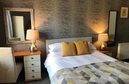 Oakham Apartment | Rooms @ Number Six