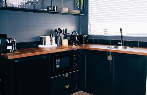 Leeton Apartment | Rooms of Renown