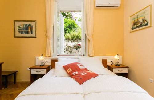 Pile House | Rooms Posat