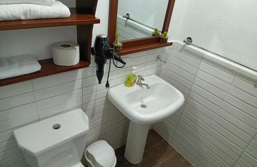 Puerto Baquerizo Moreno House | Rooms with private bathroom and kitchen