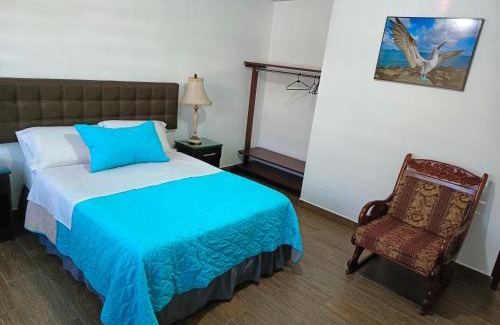Puerto Baquerizo Moreno House | Rooms with private bathroom and kitchen