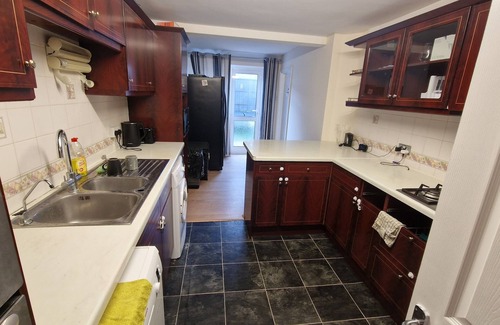 Slough House | Rooms with Shared Bath Kitchen Parking