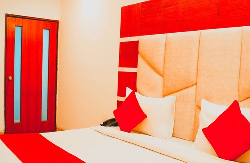 Shalimar Bagh Hotel | Roomshala 006 Hotel Ambrosia