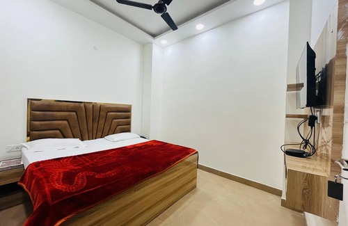 New Delhi Hotel | Roomshala 152 Hotel Sukoon