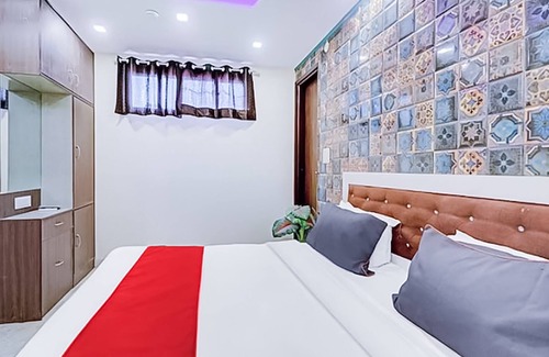Delhi Hotel | Roomshala 176 Hotel Green Palace