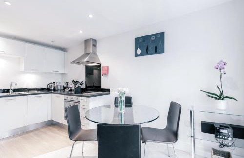 Epsom Apartment | Roomspace Serviced Apartments - Capitol Square