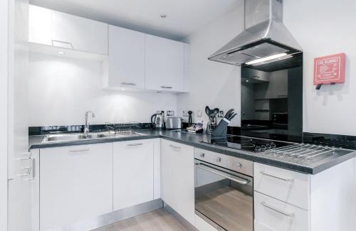Epsom Apartment | Roomspace Serviced Apartments - Capitol Square